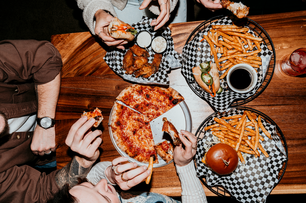 FOOD. DRINK. COMMUNITY.